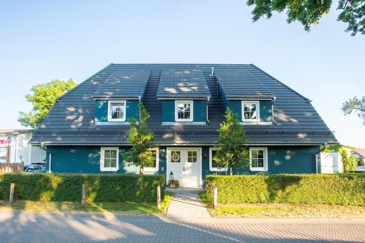 Ilex Appartements Born Exteriör bild